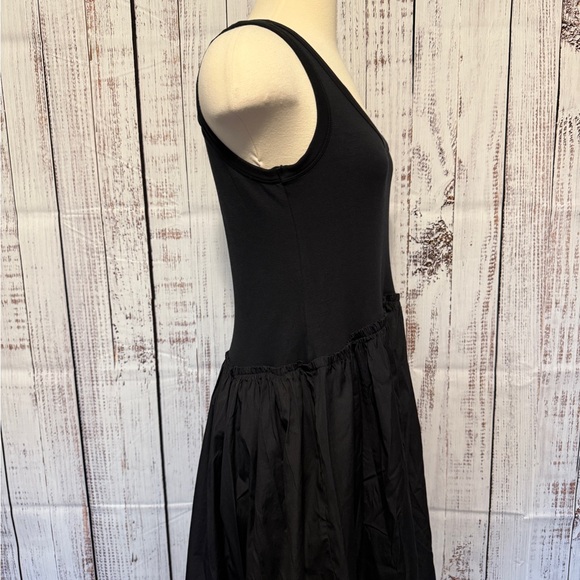 Scoopneck Maxi Dress - Picture 2 of 6